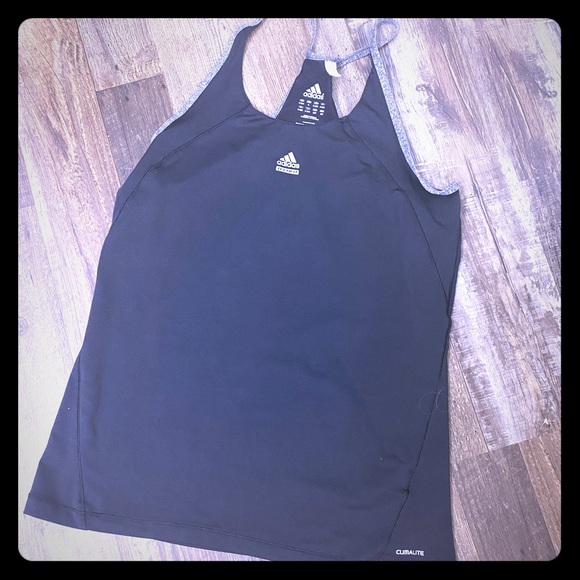 Workout top - Picture 1 of 3